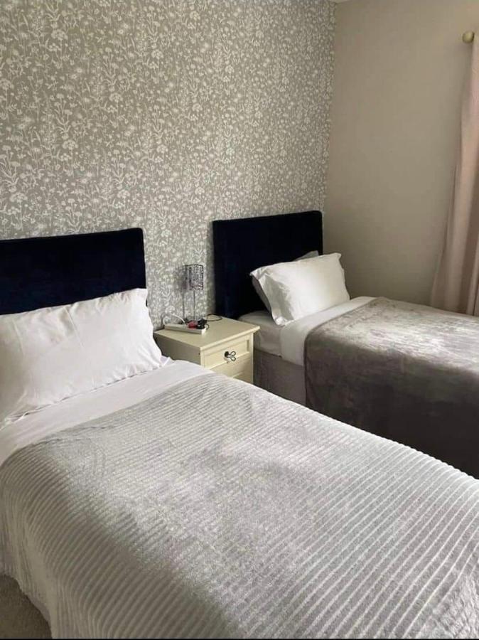 Drop Anchor House, Spacious 3 Bedroom Apartment, Fabulous Sea Views Cleggan Ngoại thất bức ảnh